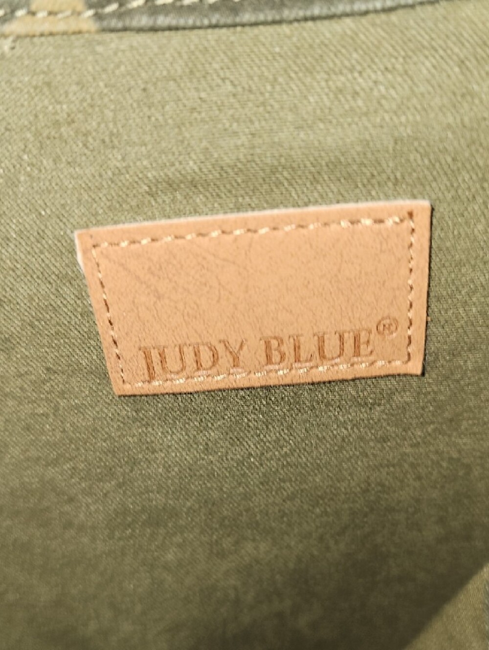 Judy Blue NWOT Olive Green Camo Jean Jacket Size Medium - Picture 2 of 11